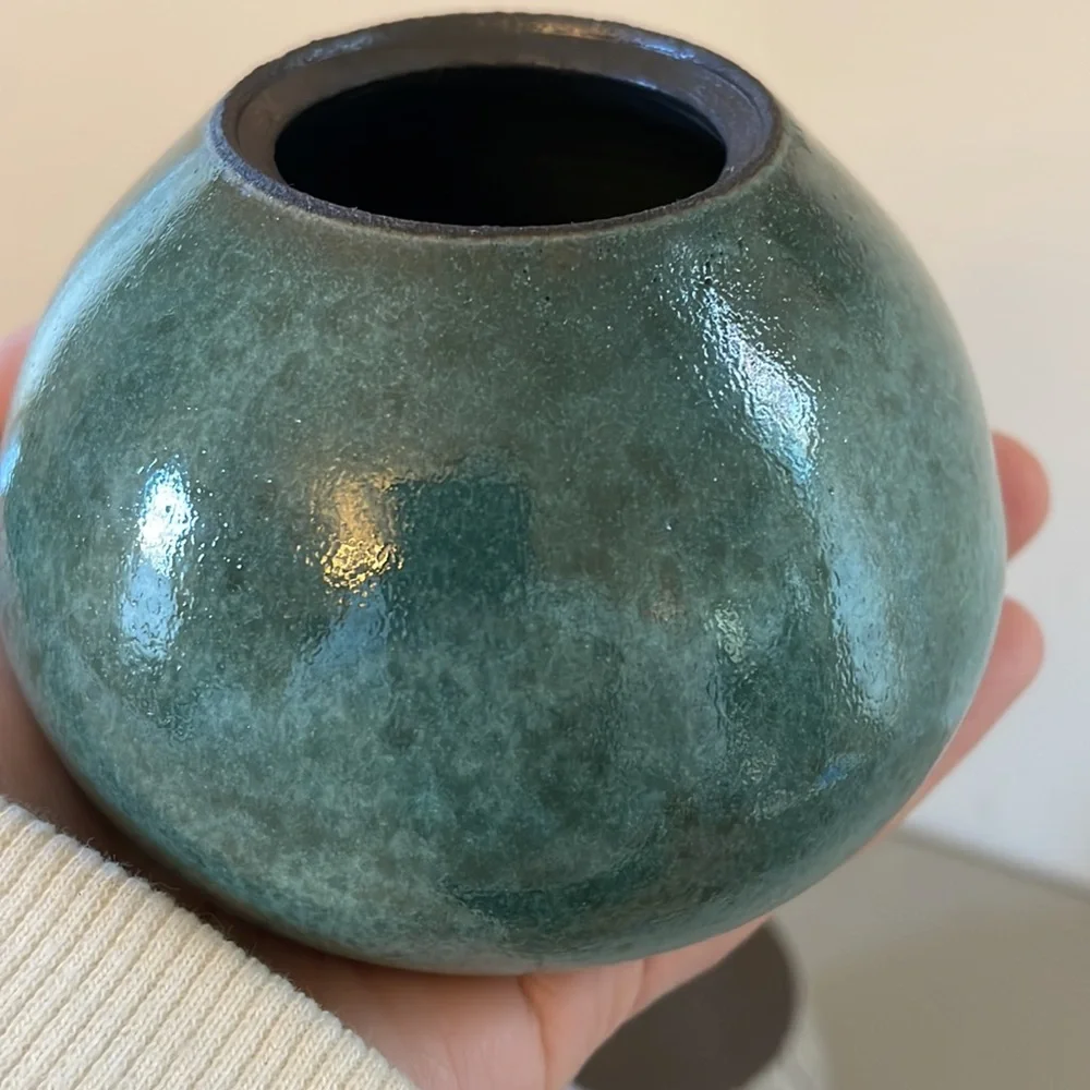 Pottery vases artisan Husk Milk white and celadon green handmade small - Picture 7 of 11